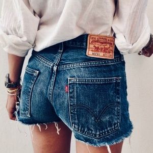 Levi’s 501 Cut Off Shorts